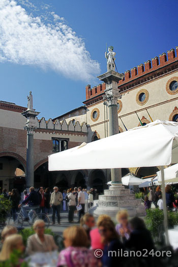 Schutzheilige Ravennas San Vitale und der Heilige Apollinaris